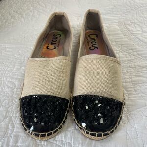 Size 7.5 Sam Edelman slip on shoes